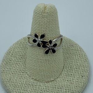 Black Flower Ring